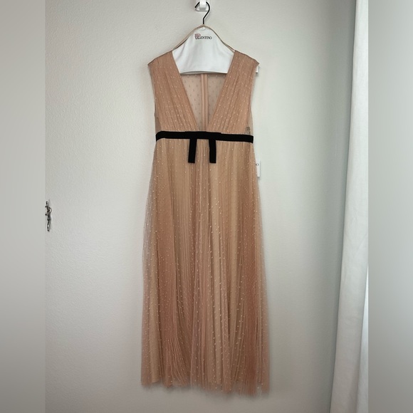 RED Valentino Bow Embellished Pleated Point D'Esprit Blush Colored Dress - Picture 3 of 10